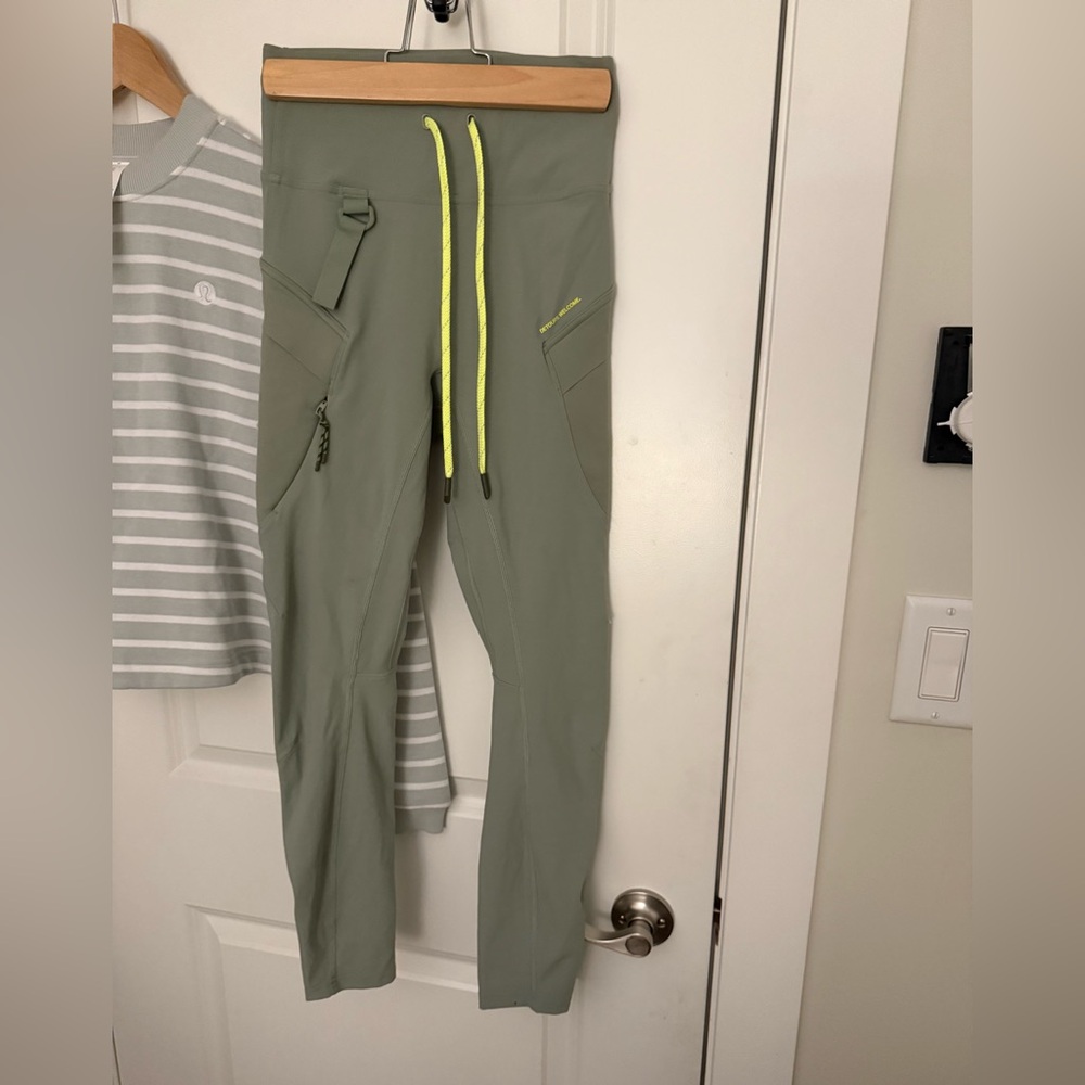 Lululemon sage green Athletic Pants with Neon Accents limited edition sz 4
